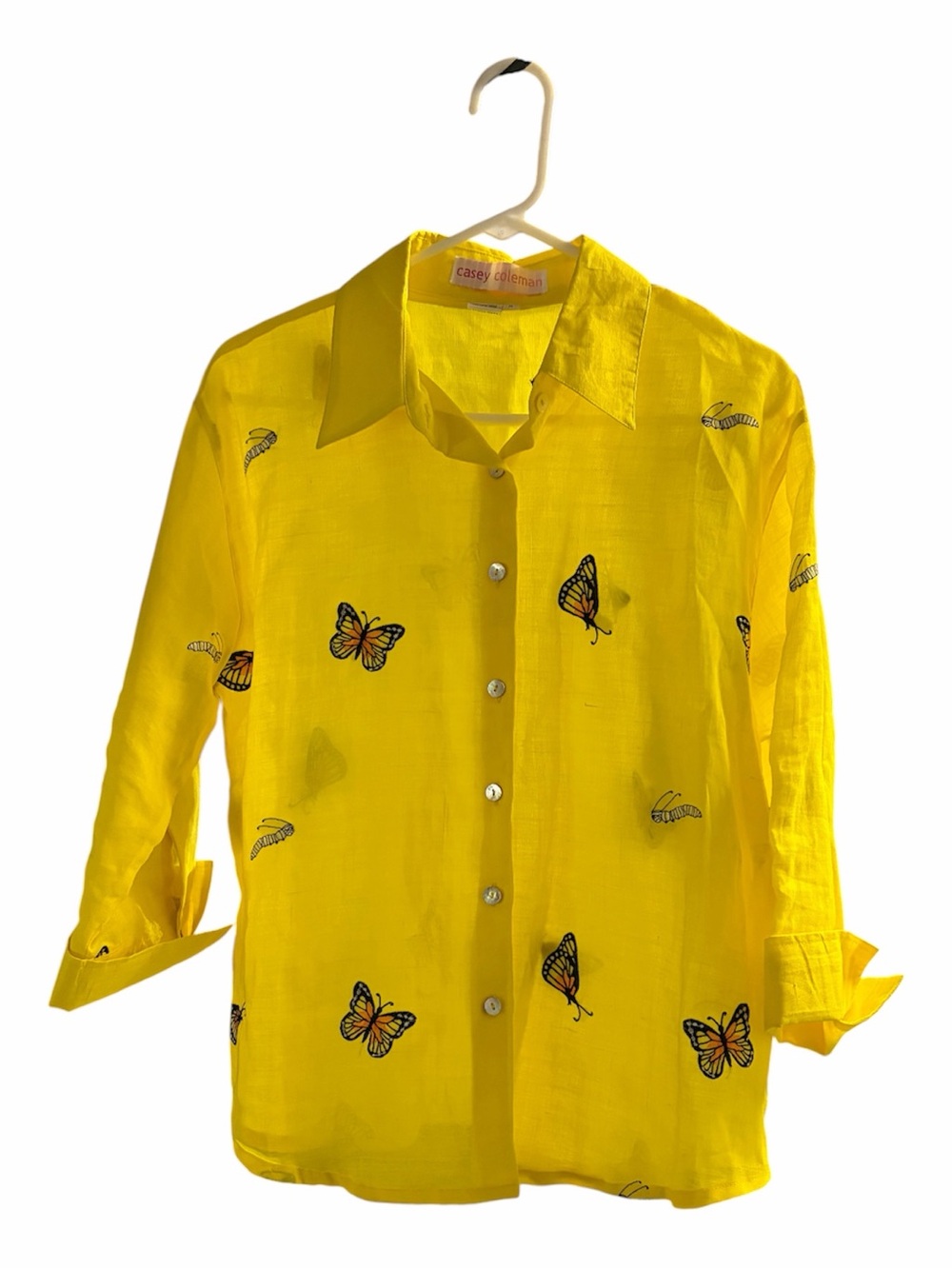 Casey Coleman
100 % Linen Blouse Butterflies Print Size (M)